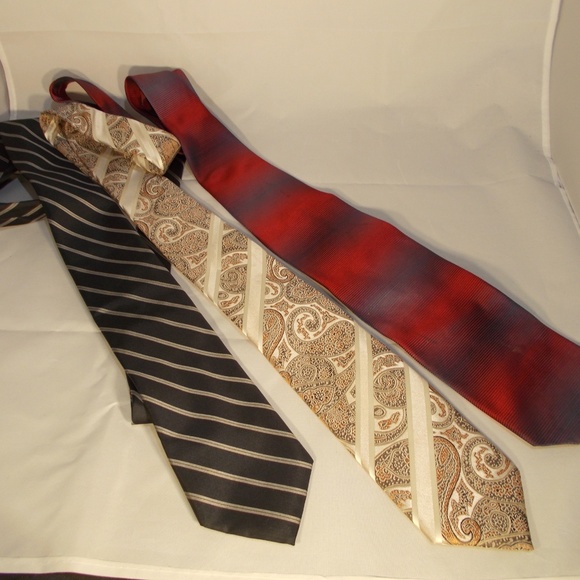 Clearance EUC 3 men's accessory neck ties - Picture 2 of 4